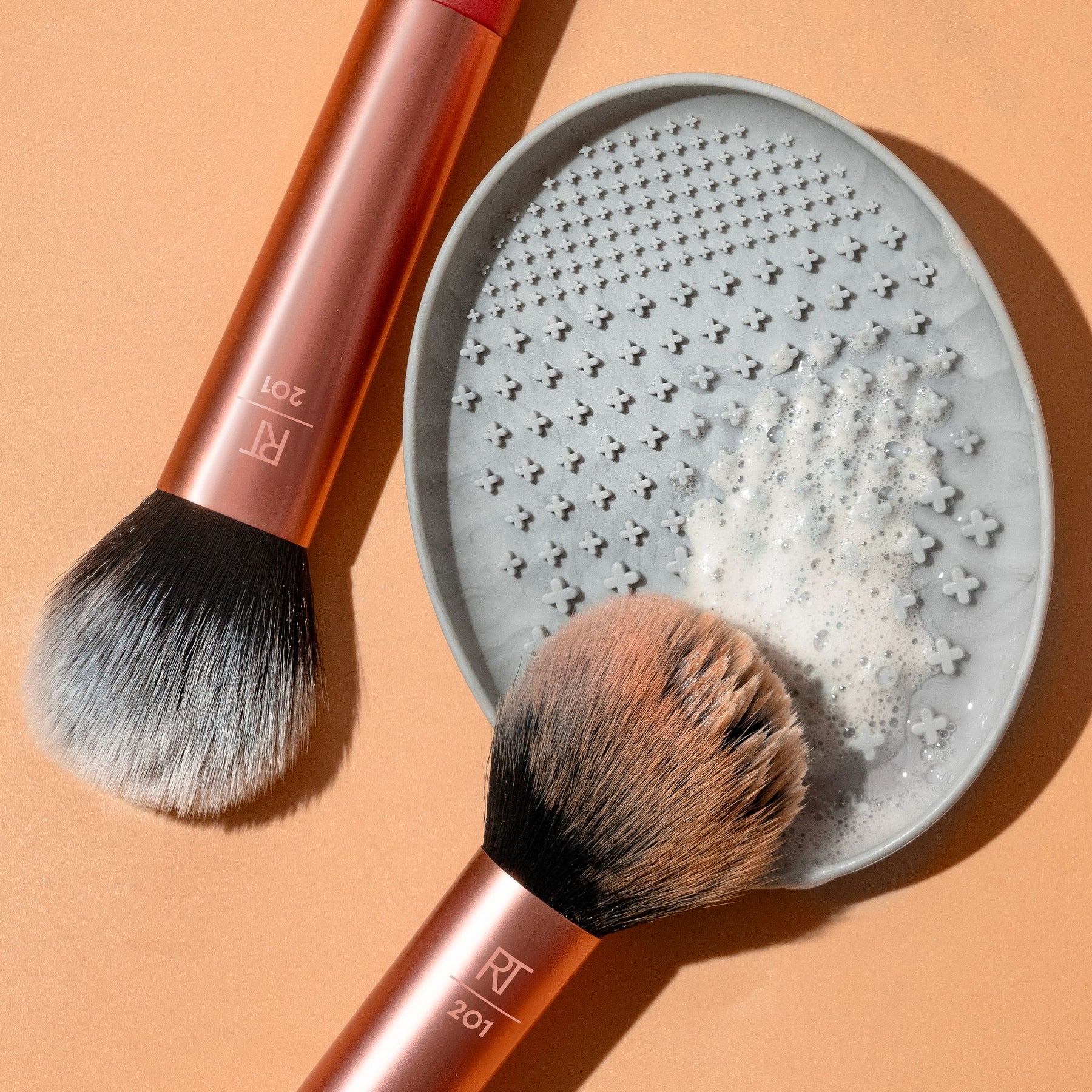 2 Miracle Brush Cleansing Palette